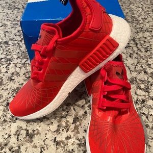 Women’s sz7 adidas NMD runner red spider